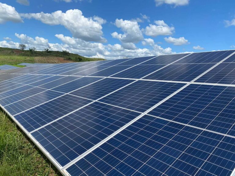 Empresa vai investir R$ 150 milhões no setor de energia solar em diferentes regiões do RJ