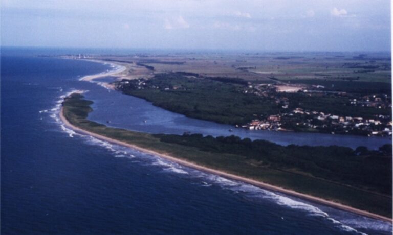 Notas sobre a atividade portuária entre os rios Itapemirim e Macaé